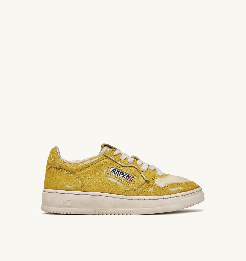 Zapatillas Autry Medalist Low Mujer Amarillo | N20EFM5